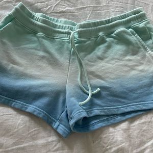 Vineyard Vines NWOT Shorts Medium Tie Dye